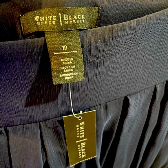White House Black Market skirt. - Picture 3 of 4